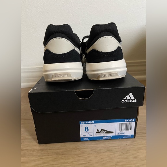 ADIDAS RETRORUN RUNNING SHOES, BLACK/WHITE, WOMEN’S US SIZE 8, NIB - Picture 5 of 6